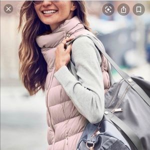 Like new! Athleta down puffer vest in cardamom spice (mauvish silver). Size M